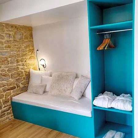 Estafete Bed & Breakfast 4*