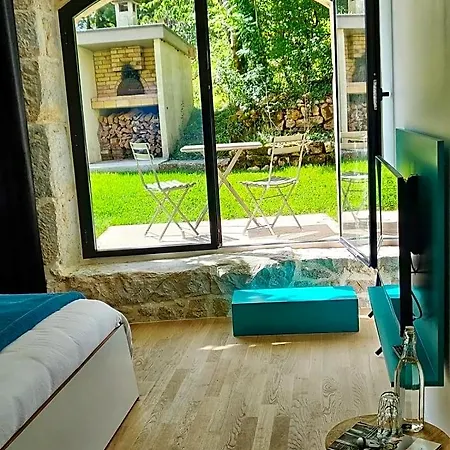 Estafete Bed & Breakfast 4*