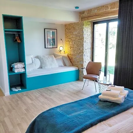 Estafete Bed & Breakfast 4*